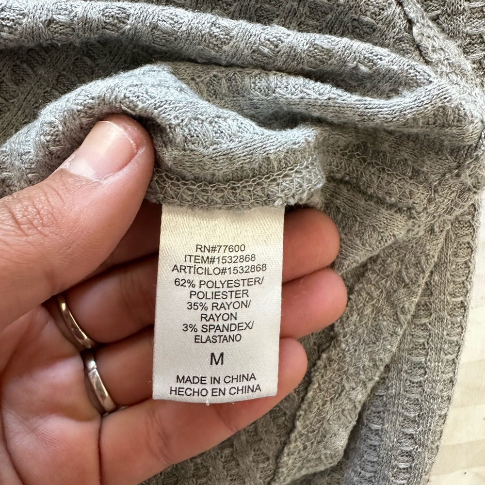 Chaser Hooded Sweater,‎ Size Medium - Picture 5 of 5